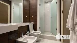 Дом 650м&sup2;, 3-этажный, участок 7 сот.  