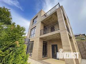 Дом 175м², 3-этажный, участок 5 сот.  