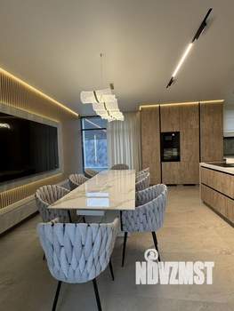 Дом 236м², 2-этажный, участок 6 сот.  