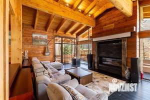 Коттедж 450м², 2-этажный, участок 18 сот.  