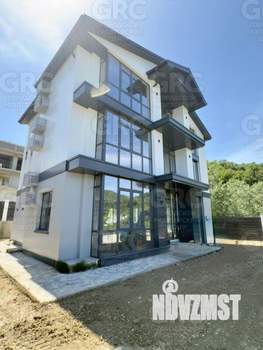 Дом 288м², 3-этажный, участок 4 сот.  