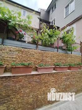 Таунхаус 207м², 3-этажный, участок 557 сот.  