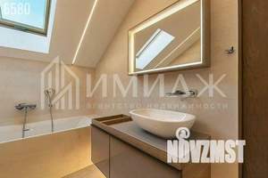 Дом 325м², 2-этажный, участок 15 сот.  