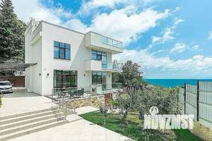 Коттедж 270м², 3-этажный, участок 6 сот.  