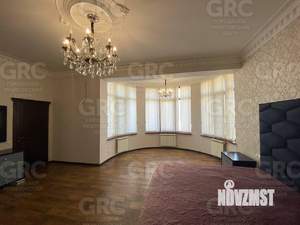 Дом 325м², 3-этажный, участок 7 сот.  