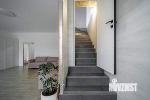 Дом 500м&sup2;, 2-этажный, участок 9 сот.  