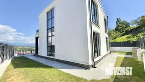 Дом 180м², 2-этажный, участок 6 сот.  