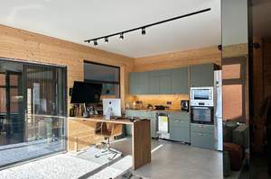 Дом 294м&sup2;, 3-этажный, участок 6 сот.  