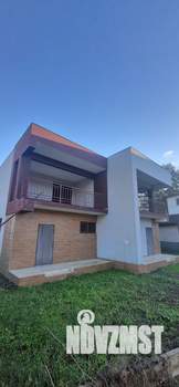 Коттедж 324м², 2-этажный, участок 6 сот.  