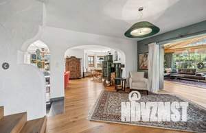 Дом 310м², 3-этажный, участок 8 сот.  