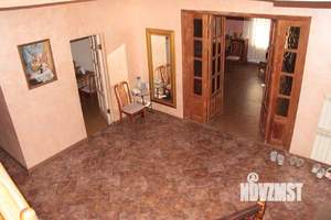 Дом 425м², 3-этажный, участок 6 сот.  