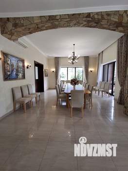 Коттедж 1200м², 4-этажный, участок 50 сот.  