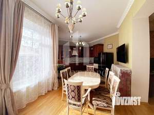 Коттедж 550м², 3-этажный, участок 5 сот.  