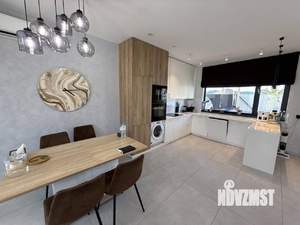 Дом 250м², 3-этажный, участок 7 сот.  