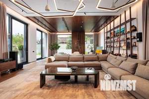 Дом 499м², 3-этажный, участок 11 сот.  