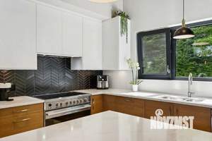 Дом 300м², 2-этажный, участок 7 сот.  