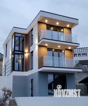 Коттедж 190м², 3-этажный, участок 4 сот.  