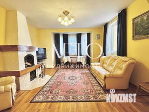 Коттедж 290м², 3-этажный, участок 5 сот.  