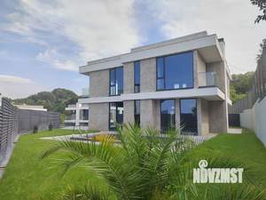 Дом 340м², 3-этажный, участок 6 сот.  