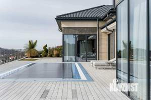 Дом 243м&sup2;, 2-этажный, участок 6 сот.  