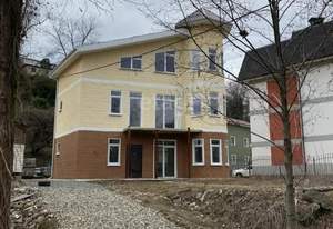 Дом 175м², 3-этажный, участок 3 сот.  