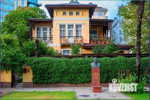 Дом 200м&sup2;, 3-этажный, участок 6 сот.  