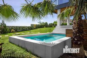 Дом 400м², 3-этажный, участок 7 сот.  