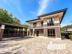 Дом 200м², 2-этажный, участок 6 сот.  