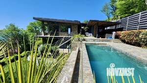 Дом 200м², 2-этажный, участок 10 сот.  