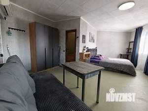 Дом 180м², 3-этажный, участок 6 сот.  