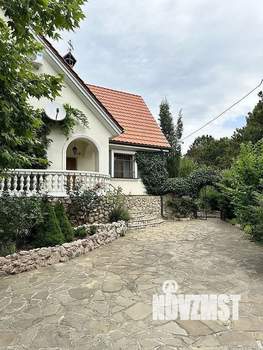 Дом 260м², 2-этажный, участок 15 сот.  