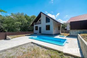 Коттедж 115м², 2-этажный, участок 4 сот.  