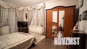 Дом 321м², 3-этажный, участок 12 сот.  