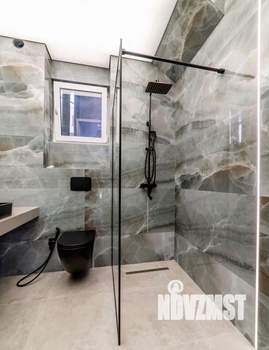 Коттедж 300м&sup2;, 3-этажный, участок 10 сот.  