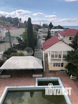 Дом 1090м&sup2;, 4-этажный, участок 15 сот.  