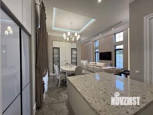 Дом 350м², 2-этажный, участок 10 сот.  