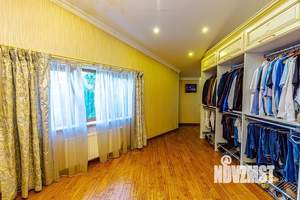 Дом 400м², 3-этажный, участок 5 сот.  