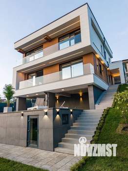 Дом 330м&sup2;, 2-этажный, участок 11 сот.  