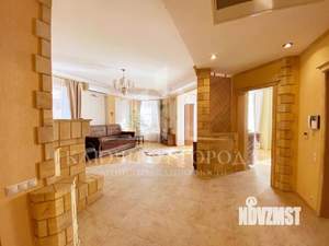 Коттедж 550м², 3-этажный, участок 5 сот.  