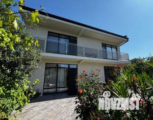 Коттедж 175м², 2-этажный, участок 7 сот.  