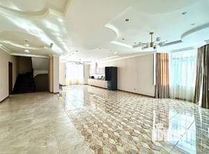 Дом 300м², 2-этажный, участок 8 сот.  