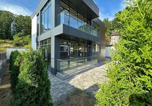 Дом 240м², 2-этажный, участок 5 сот.  