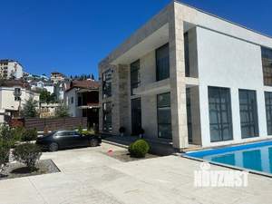 Коттедж 300м², 2-этажный, участок 5 сот.  