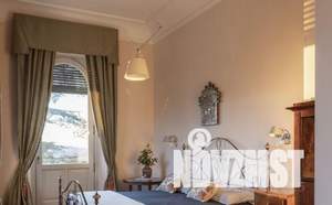 Дом 270м², 3-этажный, участок 15 сот.  