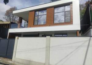 Дом 250м², 2-этажный, участок 5 сот.  