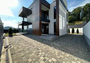 Дом 240м², 2-этажный, участок 5 сот.  