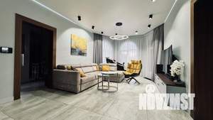 Коттедж 240м², 2-этажный, участок 7 сот.  