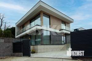 Дом 220м², 2-этажный, участок 5 сот.  
