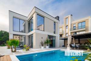 Дом 280м², 2-этажный, участок 7 сот.  