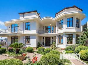 Дом 850м², 3-этажный, участок 20 сот.  